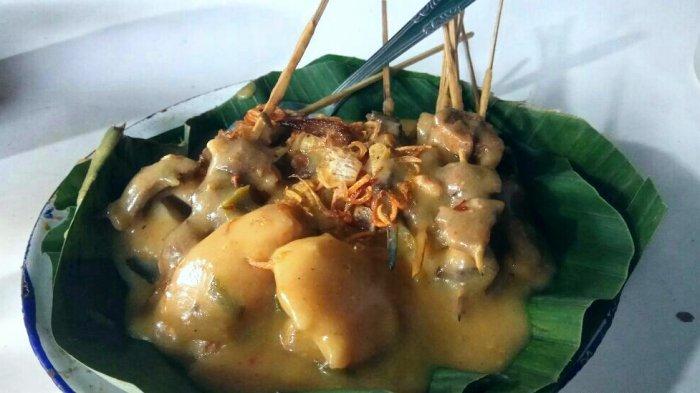 sajian-sate-padang-goyang-lidah-asli-yang-benar-benar-menggoyang-lidah_20171206_133159.jpg