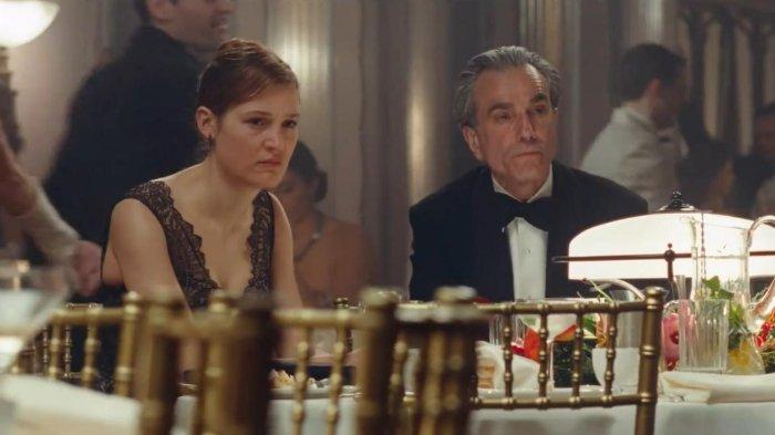 Satu adegan dalam film Phantom Thread (2017) 34