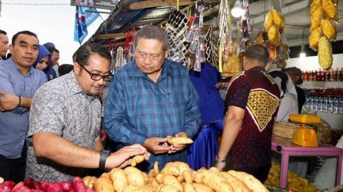 SBY dan Anggota DPR RI dari Aceh Teuku Riefky Harsya