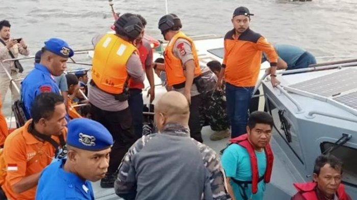 sejumlah ABK KM Mina Sejati dengan saat