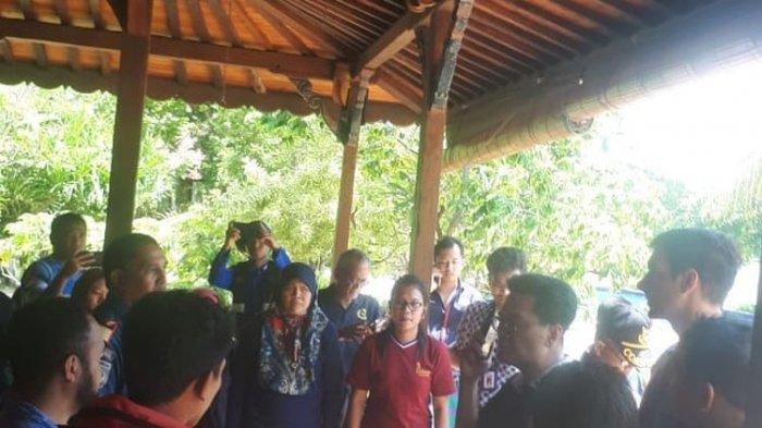 Sejumlah wartawan Istana saat dievakusi di Hotel Plataran