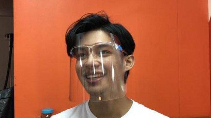 Suami artis peran Dinda Hauw, Rey Mbayang