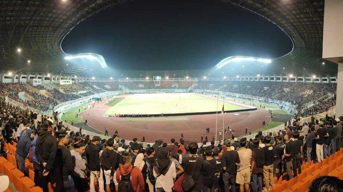 suasana estadio pakan