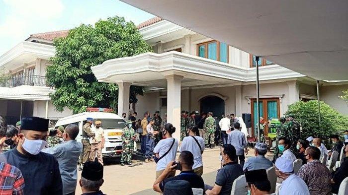 Suasana rumah duka Djoko Santoso