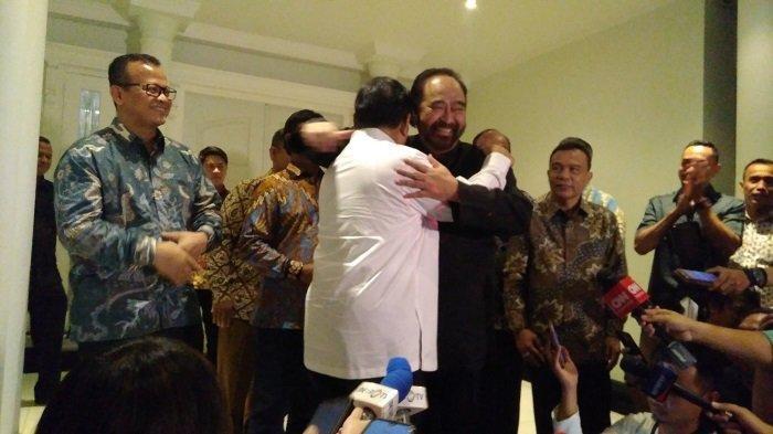 surya paloh dan prabowo 5 berpelukan