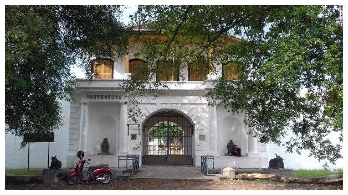 Tampak depan Benteng Vastenburg