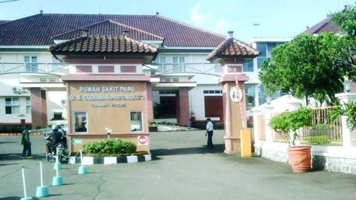 tampak depan RS PAru Goenawan