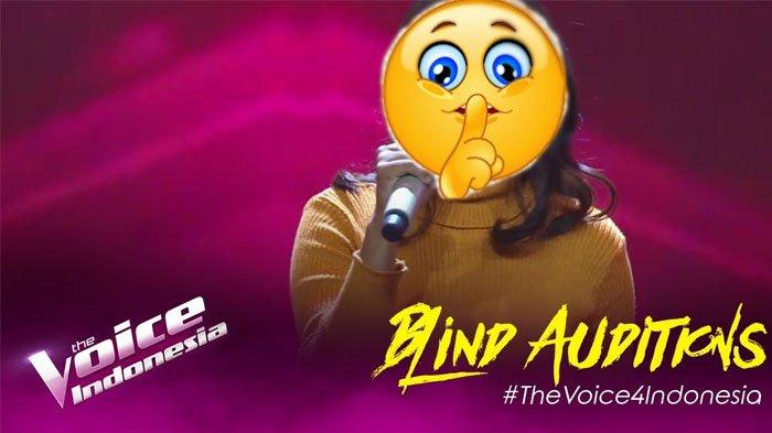 TH merupakan remaja jebolan ajang pencarian bakat The Voice Indonesia musim keempat.