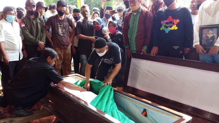 yodi prabowo diduga bunuh diri 003