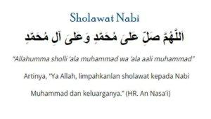 Bacaan-Sholawat-Nabi-Muhammad-SAW-di-Hari-Jumat-Lengkap-dengan-Arti-Allahumma-Shalliala-Muhammad.jpg