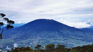 Gunung-Marapi-Sumatra-Barat.jpg