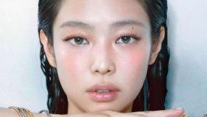 Jennie-BLACKPINK-Jadi-Solois-Wanita-Korea-Pertama-yang-Raih-Platinum-di-AS.jpg