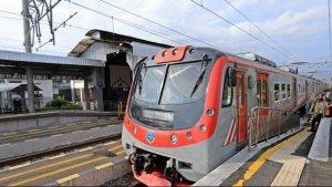 KRL-Jogja-Solo-di-Stasiun-Delanggu.jpg