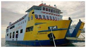 Kapal-Penyeberangan-di-Pelabuhan-Bakauheni.jpg