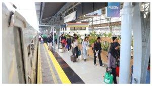 Lonjakan-penumpang-KA-di-arus-balik-libur-Idul-Adha.jpg