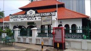 Masjid-Jami-Al-Mamur-Cikini.jpg
