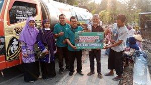 PD-Salimah-Sukoharjo-Sinergi-dengan-Laziz-Jateng-Salurkan-Air-Bersih-ke-Daerah-yang-Kekeringan-Air.jpg