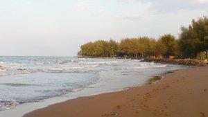 Pantai-Slamaran.jpg