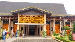 Tata-ruang-pameran-di-Museum-Lampung.jpg