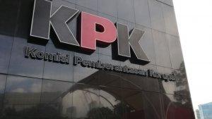 logo-komisi-pemberantasan-korupsi-kpk-di-gedung-kpk.jpg