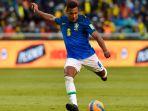 Alex-Sandro-12121.jpg