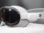Apple-Tunda-Penjualan-Headset-Vision-Pro-Gen-2.jpg