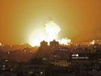 Bola-api-muncul-dari-serangan-udara-Israel-di-Jalur-Gaza.jpg