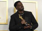 Daniel-Kaluuya-Oscar-2021.jpg