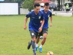 Dwi-Cahyono-saat-masih-bermain-untuk-Persiba-Balikpapan.jpg