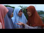 Film-Cahaya-Cinta-Pesantren.jpg