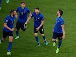 Gelandang-Italia-Manuel-Locatelli-kanan-EURO-2020.jpg