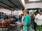 Jenazah-Kopda-Muslimin-saat-disemayamkan-di-rumah-orangtuanya.jpg