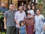 Keluarga-Luhut-dan-Mbak-Sur.jpg