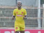 Kelvin-Wopi-saat-masih-berseragam-Badak-Lampung-FC.jpg