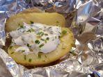 Kentang-panggang-yang-dilapisi-aluminium-foil.jpg