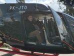 Ketua-KPK-Firli-Bahuri-menumpangi-helikopter-dalam-perjalanannya-di-Sumatera-Selatan.jpg