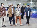 Kunjungan-Ridwan-Kamil-ke-Gudang-Lazada-Tandai-Mulainya-Gerakan-AKAR-Digital-Jawa-Barat.jpg