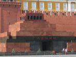 Mausoleum-Lenin-1.jpg