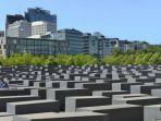 Monumen-Holocaust-1.jpg