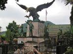 Monumen-Subkoss-Garuda-Sriwijaya.jpg