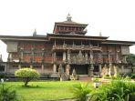 Museum-Indonesia-TMII.jpg