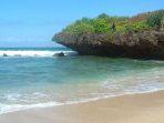 Pantai-Sarangan-Gunung-Kidul.jpg