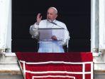 Paus-Fransiskus-menyampaikan-doa-Angelus-2.jpg