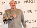 Perancang-Busana-Legendaris-Prancis-Thierry-Mugler-Meninggal-Dunia-di-Usia-73-Tahun.jpg