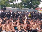 Polda-Jawa-Barat-mengamankan-ratusan-anggota-ormas-GMBI.jpg