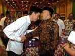 Presiden-Jokowi-berjabat-tangan-dengan-Amien-Rais.jpg