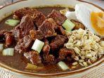 Rawon-khas-Jawa-Timur-buat-menu-buka-puasa.jpg