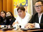 Rendy-Kjaernett-dalam-jumpa-pers-di-kawasan-Cideng.jpg