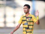 Rifaldo-Lestaluhu-saat-bermain-untuk-Mitra-Kukar.jpg