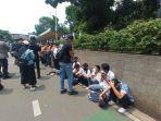 Sejumlah-pelajar-ditangkap-polisi-saat-hendak-mengikuti-aksi-demonstrasi.jpg